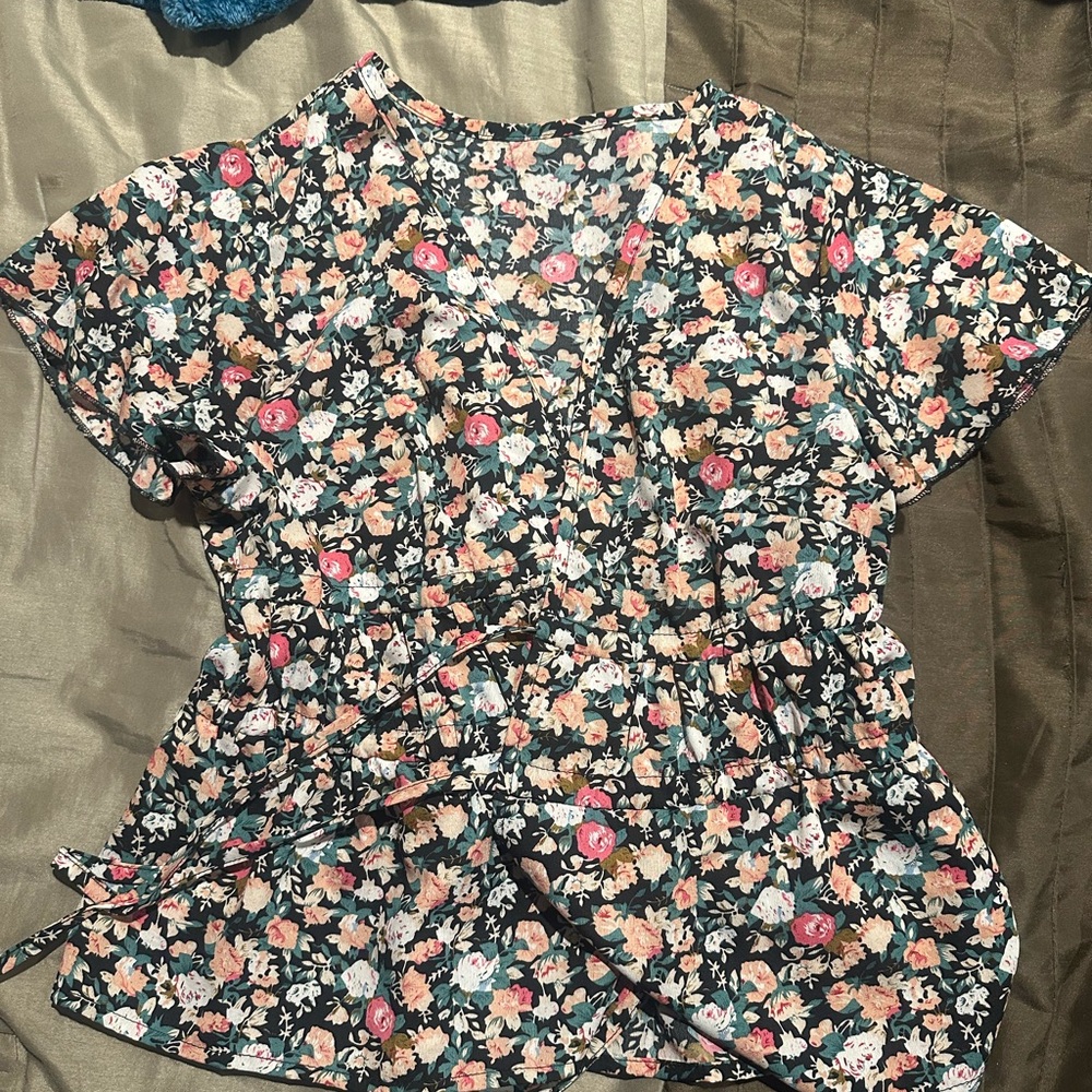 SHEIN Black Ruched Tie Front Short Sleeve Blouse